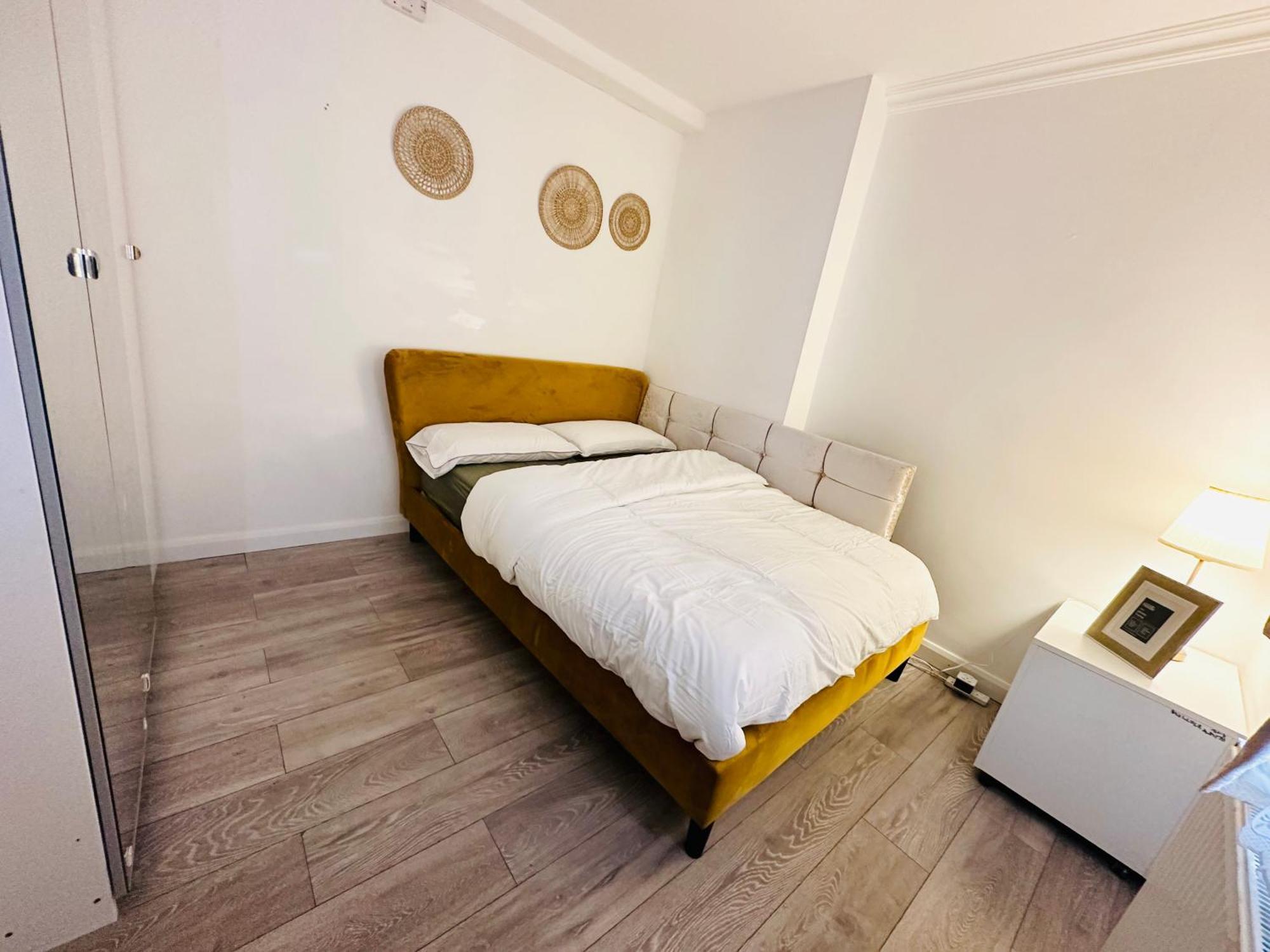 Beautiful Home In London With Easy Access To Central London Sutton  Exteriör bild
