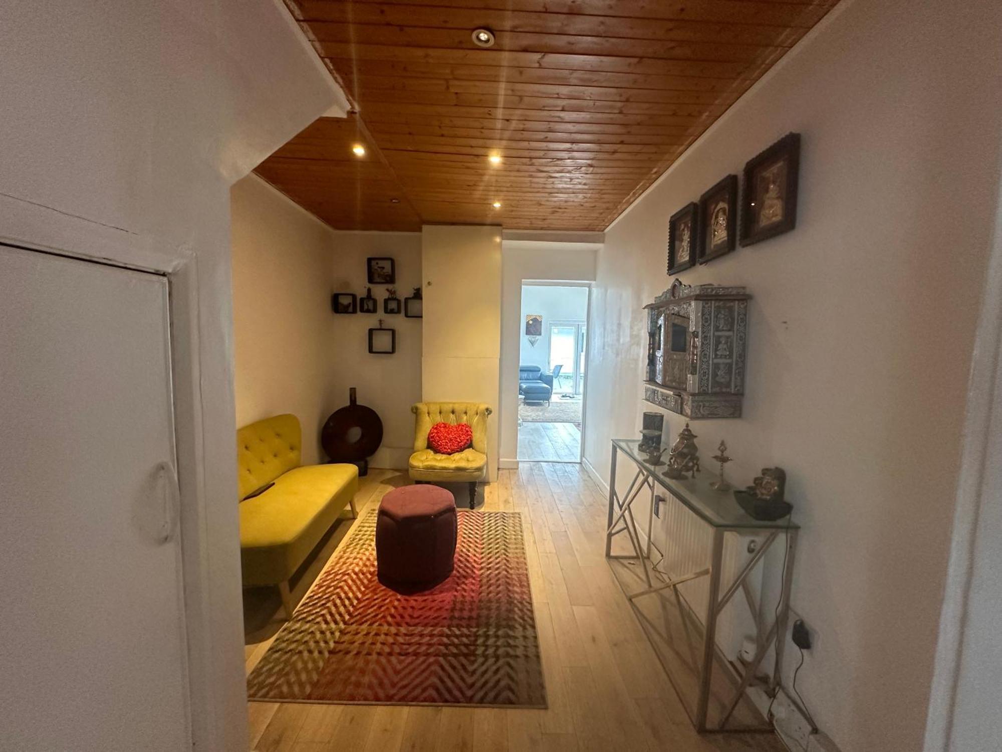 Beautiful Home In London With Easy Access To Central London Sutton  Exteriör bild